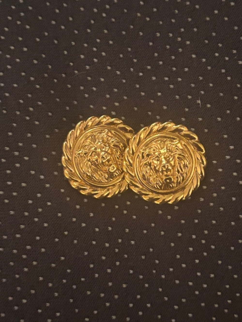 Vintage 1980’s Gold Tone Lion Head Earrings